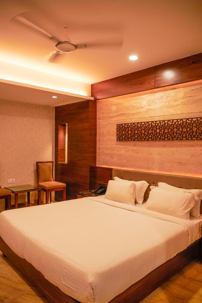 The Atithi Niwas Hotel Indore Ngoại thất bức ảnh