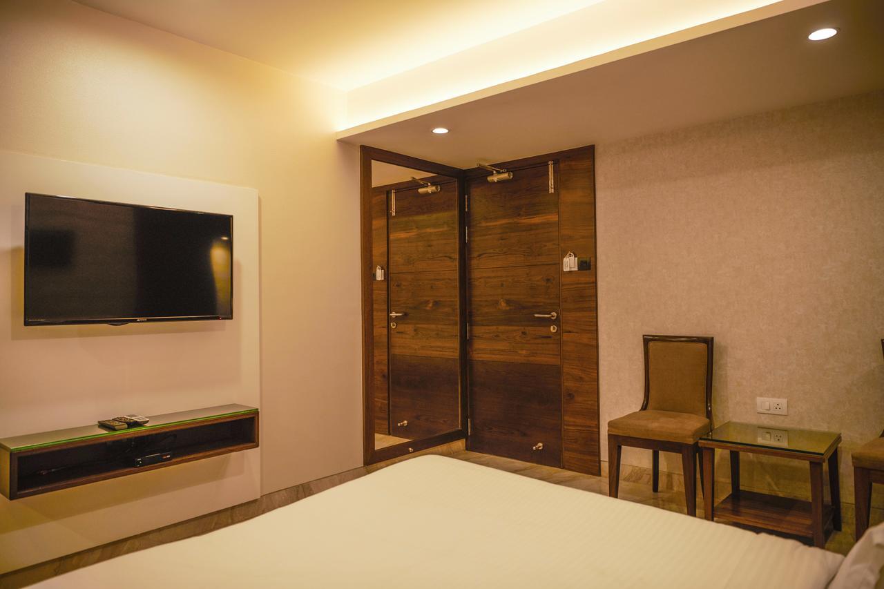 The Atithi Niwas Hotel Indore Ngoại thất bức ảnh