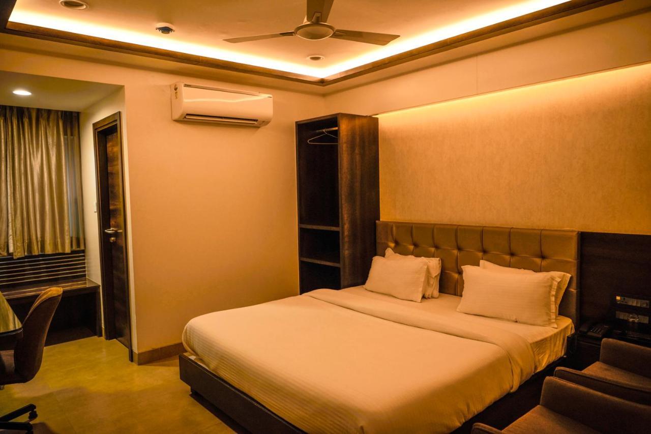 The Atithi Niwas Hotel Indore Ngoại thất bức ảnh
